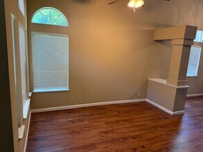 2440 Julliard Cir in Roseville, CA - Building Photo - Building Photo