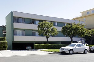 1824 Manning Avenue in Los Angeles, CA - Building Photo