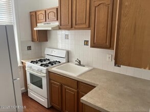 24 Bay Ave in Highlands, NJ - Building Photo - Building Photo
