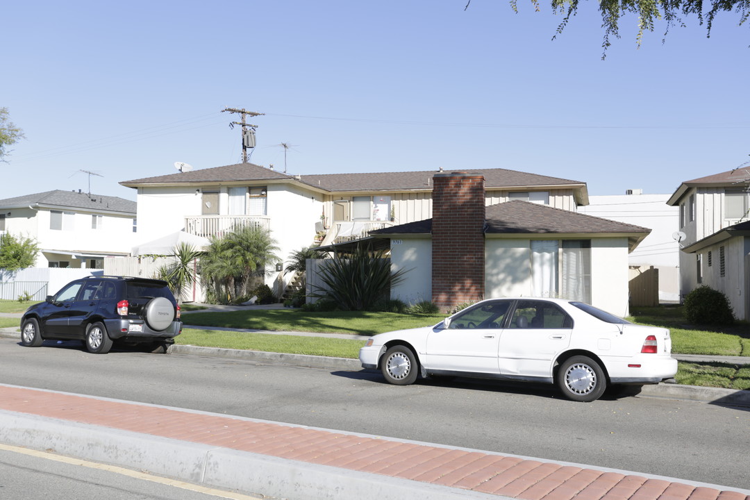 9761 Belfast Dr in Garden Grove, CA - Building Photo