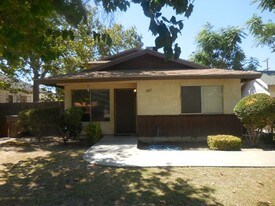 1825 3rd St in Bakersfield, CA - Building Photo
