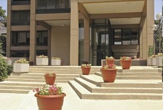 929 Mass in Cambridge, MA - Foto de edificio - Lobby