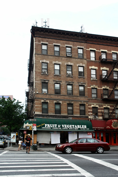 781 9th Ave in New York, NY - Building Photo