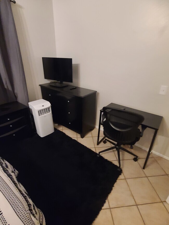 property at 5053 Carlo Ct