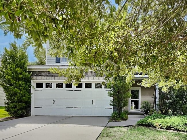 property at 102 Hamilton Grove Dr