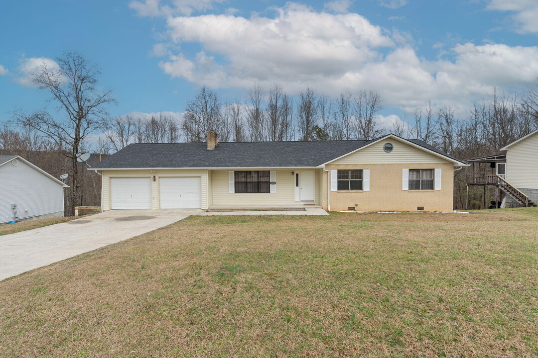 1032 Ashley Ln in Dayton, TN - Building Photo