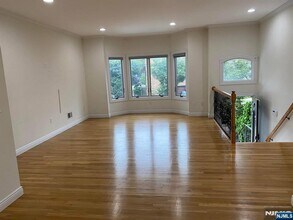 436 Lawton Ave in Cliffside Park, NJ - Building Photo - Building Photo