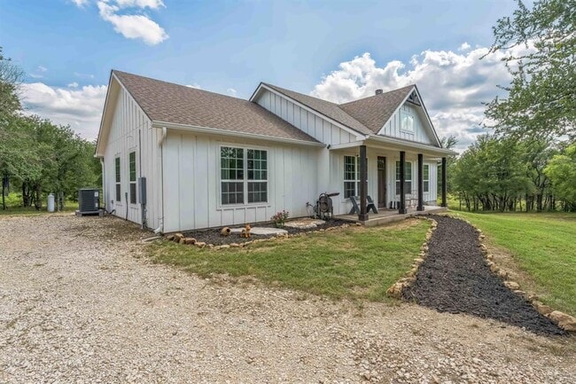 property at 2720 Co Rd 466