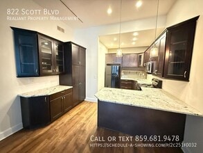 822 Scott St in Covington, KY - Building Photo - Building Photo