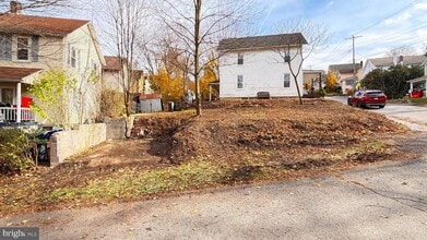 6 Fern Ave in Carbondale, PA - Building Photo - Building Photo