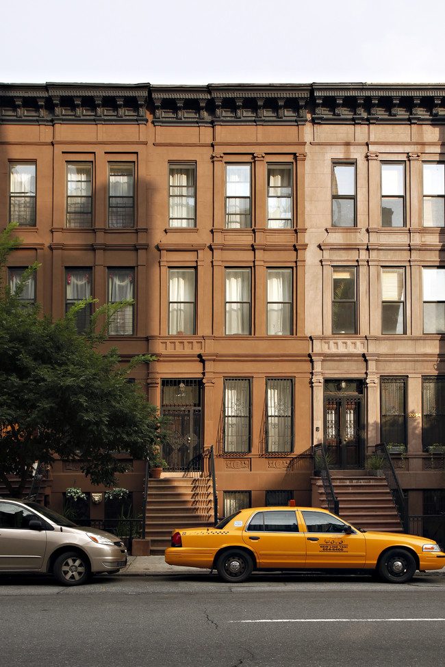 2052 Madison Ave in New York, NY - Foto de edificio - Building Photo