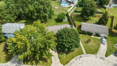 2606 Sandarac Ln in Fort Wayne, IN - Building Photo - Building Photo