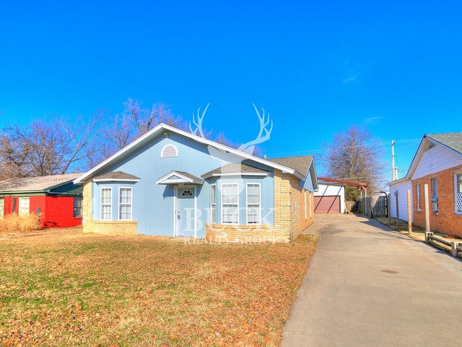 property at 211 E Harmon Dr