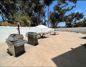 3030 Suncrest Dr, Unit 214 in San Diego, CA - Building Photo - Building Photo