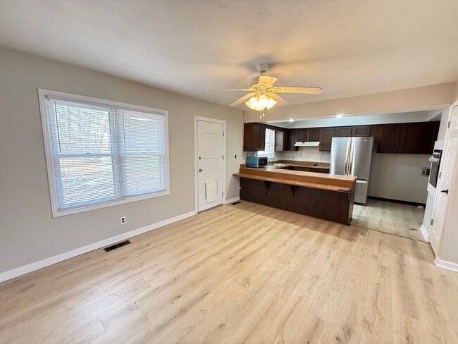 105 Milton Dr in Paducah, KY - Building Photo - Building Photo