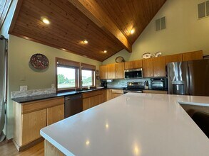 122 Tyler View Pl in Sequim, WA - Building Photo - Building Photo