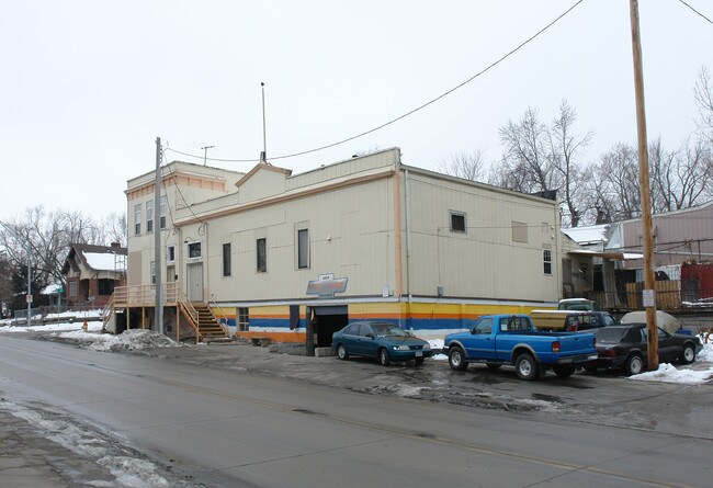 5524 S 36th St in Omaha, NE - Foto de edificio - Building Photo