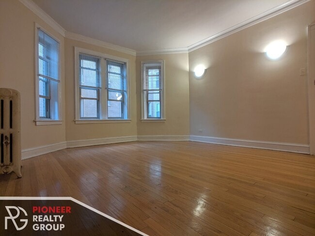 4237 N Paulina St, Unit 4229-2W in Chicago, IL - Foto de edificio - Building Photo