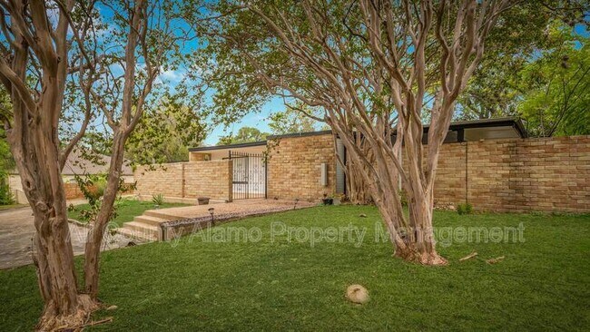 property at 211 Beechwood Ln