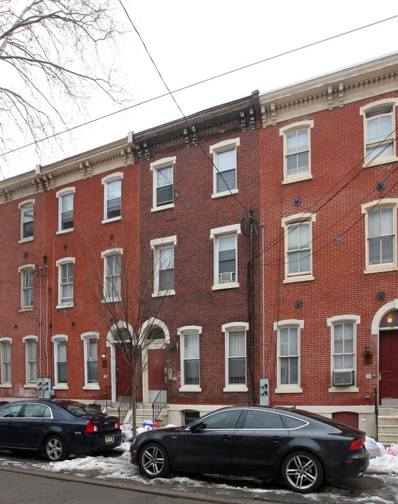 309 N 41st St in Philadelphia, PA - Building Photo