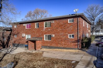 12-plex in Omaha, NE - Building Photo - Building Photo