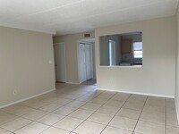 2860 Somerset Park Dr in Tampa, FL - Building Photo - Building Photo