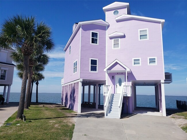 property at 3716 Sabrina