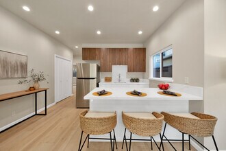 1729 Keeaumoku St, Unit B in Honolulu, HI - Building Photo - Building Photo
