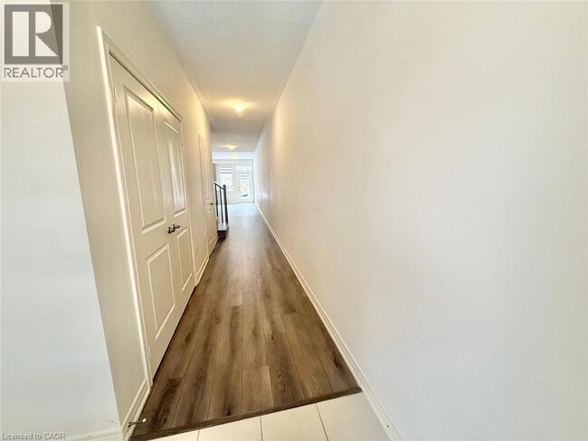 21 Gledhill Crescent in Cambridge, ON - Building Photo - Building Photo