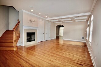 1904 Alta Vista Ct, Unit 9-9A206 in Naperville, IL - Building Photo - Building Photo