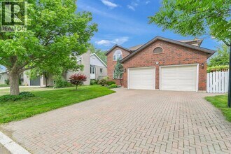 2862 Mangin Cres in Windsor, ON - Building Photo - Building Photo