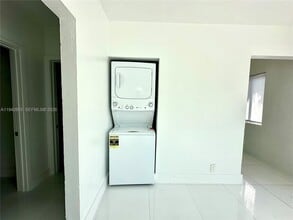 7935 Crespi Blvd in Miami Beach, FL - Building Photo - Building Photo