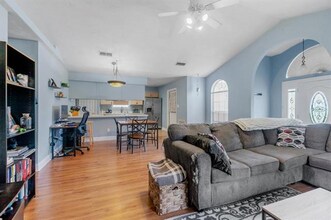 2128 Fallbrooke Ct in Tallahassee, FL - Building Photo - Building Photo