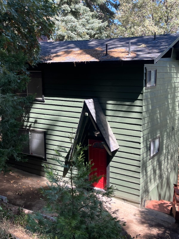 property at 675 E Victoria Ct