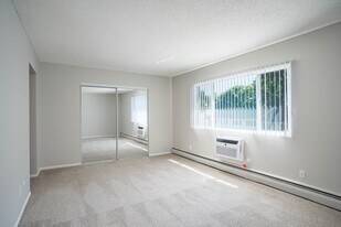 Cottage Terrace in St. Paul, MN - Building Photo