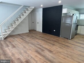 18 Nestingrock Ln in Levittown, PA - Building Photo - Building Photo
