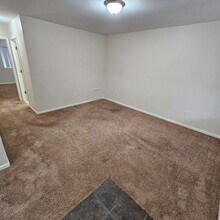 39499 Harrison Bay Ct in Harrison Township, MI - Building Photo - Building Photo