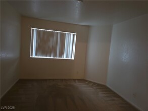 5018 S Rainbow Blvd in Las Vegas, NV - Building Photo - Building Photo