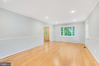 10401 Courthouse Dr in Fairfax, VA - Building Photo - Building Photo