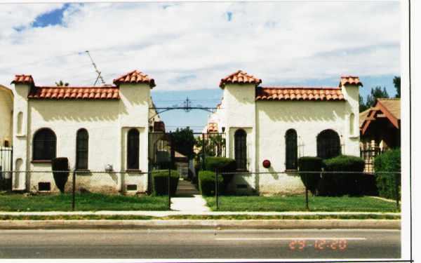 3741 Arlington Ave in Los Angeles, CA - Building Photo