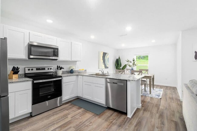 13097 Scottville St in Spring Hill, FL - Foto de edificio - Building Photo
