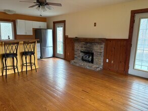 288 Logan Rd in Scottsville, VA - Foto de edificio - Building Photo