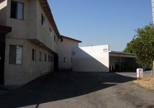 7907 Brimfield Ave in Panorama City, CA - Building Photo - Building Photo