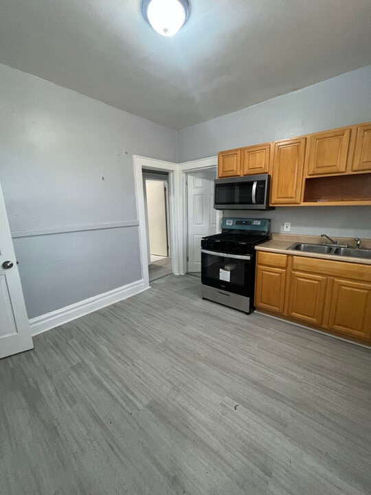 460 Grove St in Irvington, NJ - Building Photo