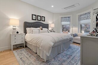 1797 Beacon St in Brookline, MA - Foto de edificio - Building Photo