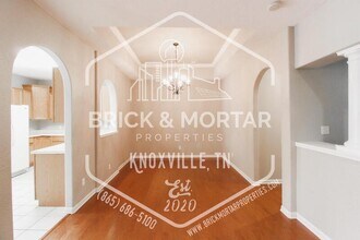 6810 Springhouse Way in Knoxville, TN - Building Photo - Building Photo