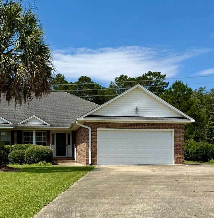 3612 Beacon Dr in Sumter, SC - Building Photo