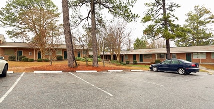 Oak Hill Apartments in Columbia, SC - Building Photo - Building Photo