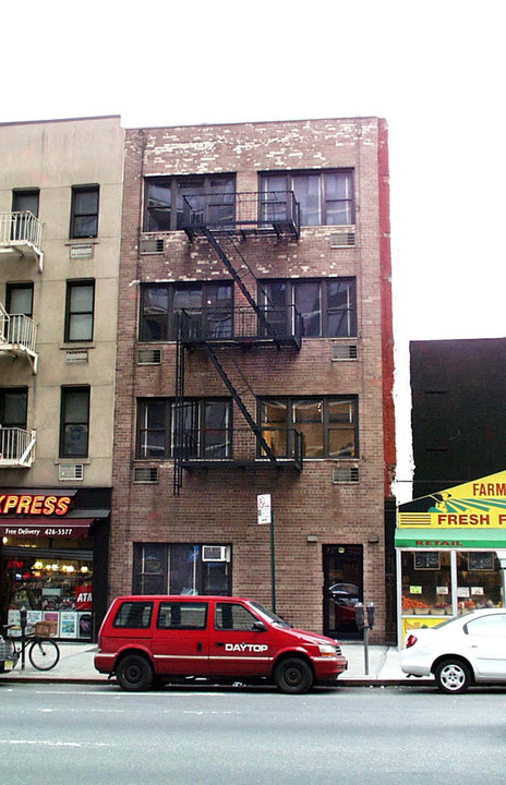 1802 Second Ave in New York, NY - Building Photo