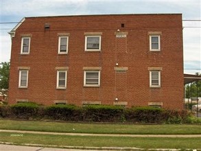 6169 Ridge Rd in Parma, OH - Foto de edificio - Building Photo